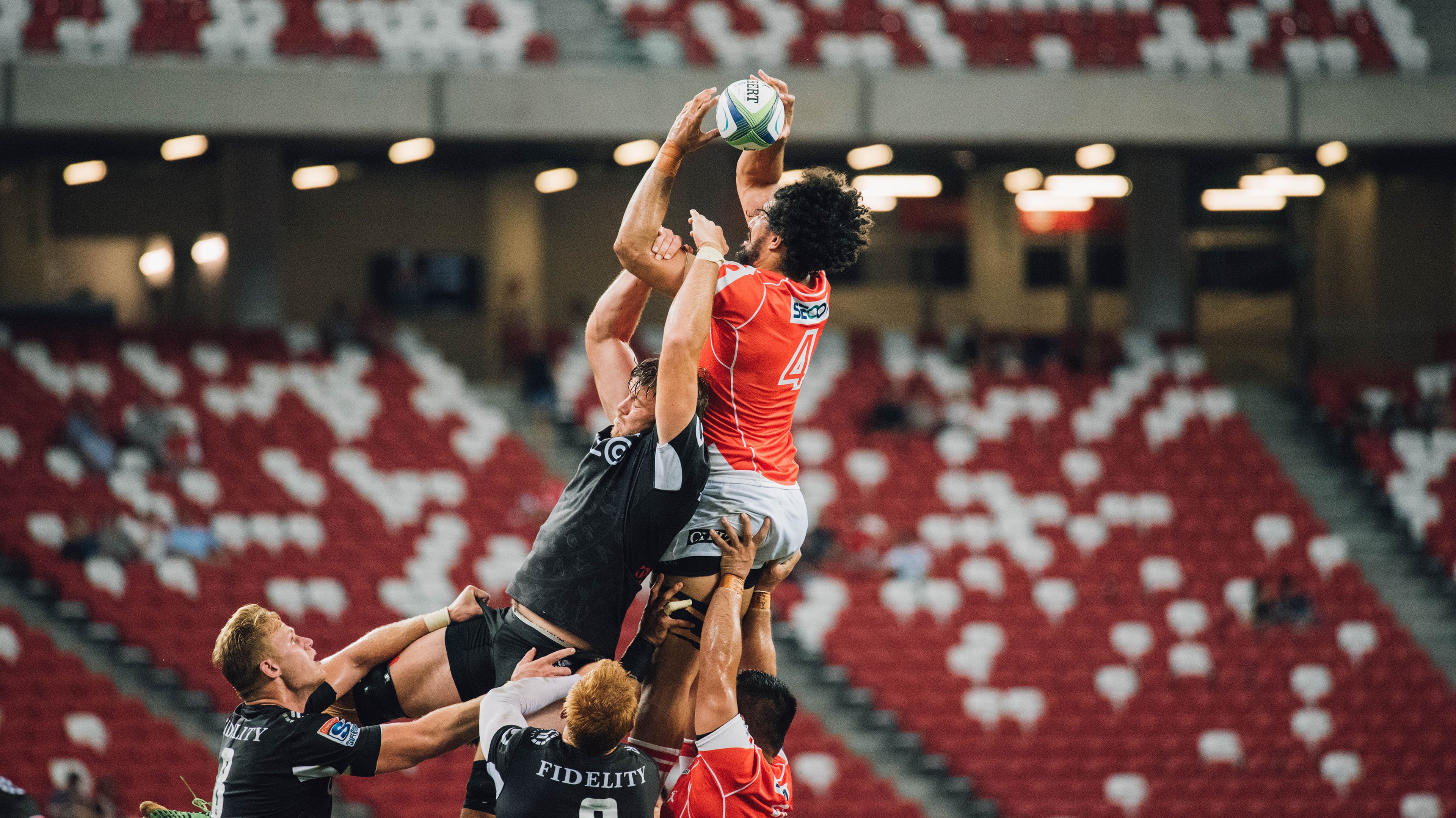 冠军球队球员参与公益跑为本地慈善机构募款,冠军体育俱乐部